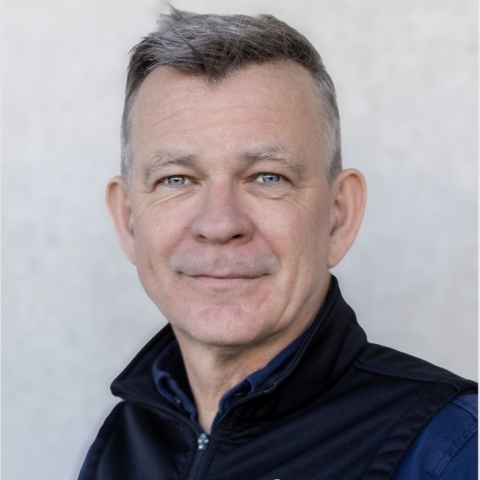 Dr. Bernard Boussauw