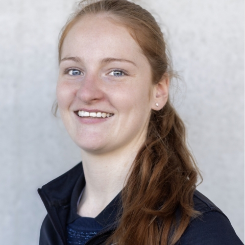 Dr. Eline Demeer